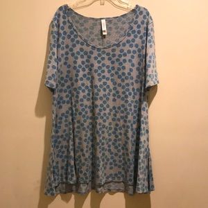 LulaRoe Perfect shirt size small. Blue and gray